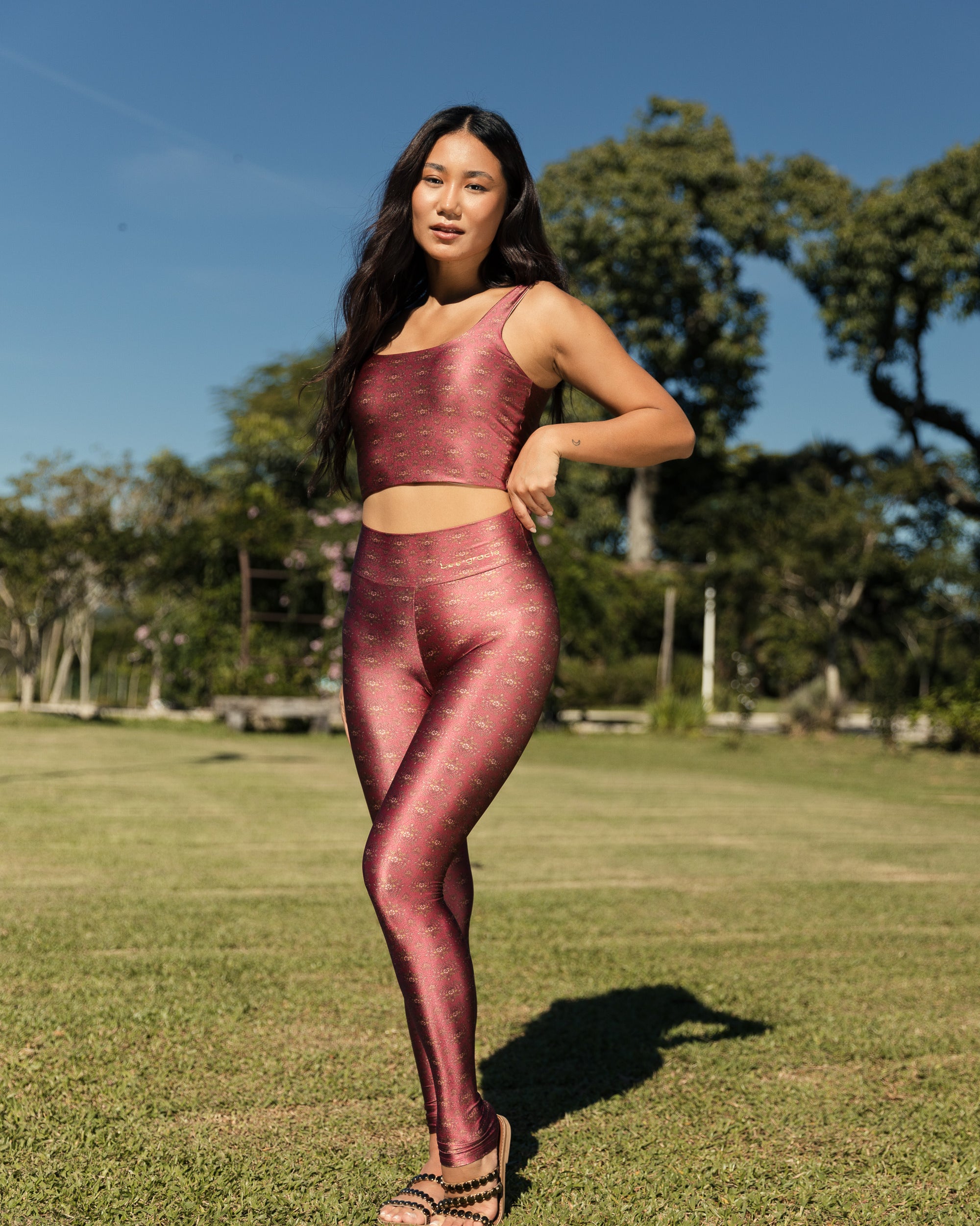 Legging Estampa Flor de Lis  modelo High Waist Bee Gracie moda fitness feminina