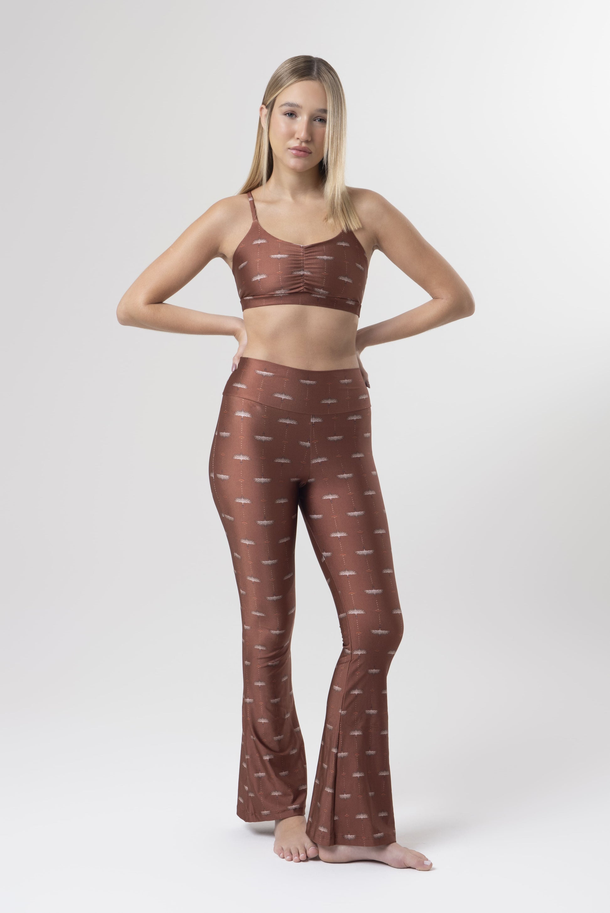 Calça Flare Estampa Tsuru