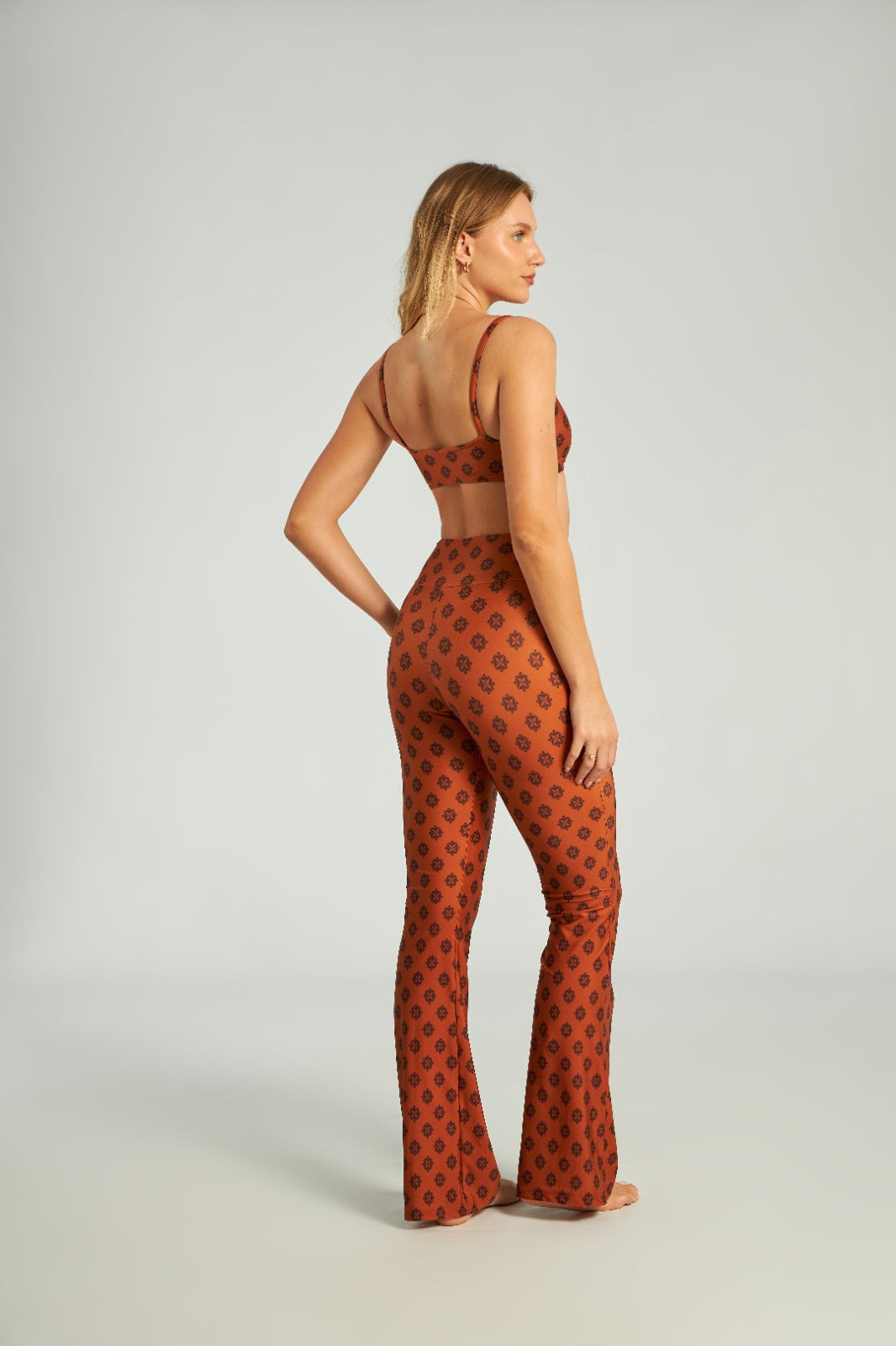 Calça Flare Beehive