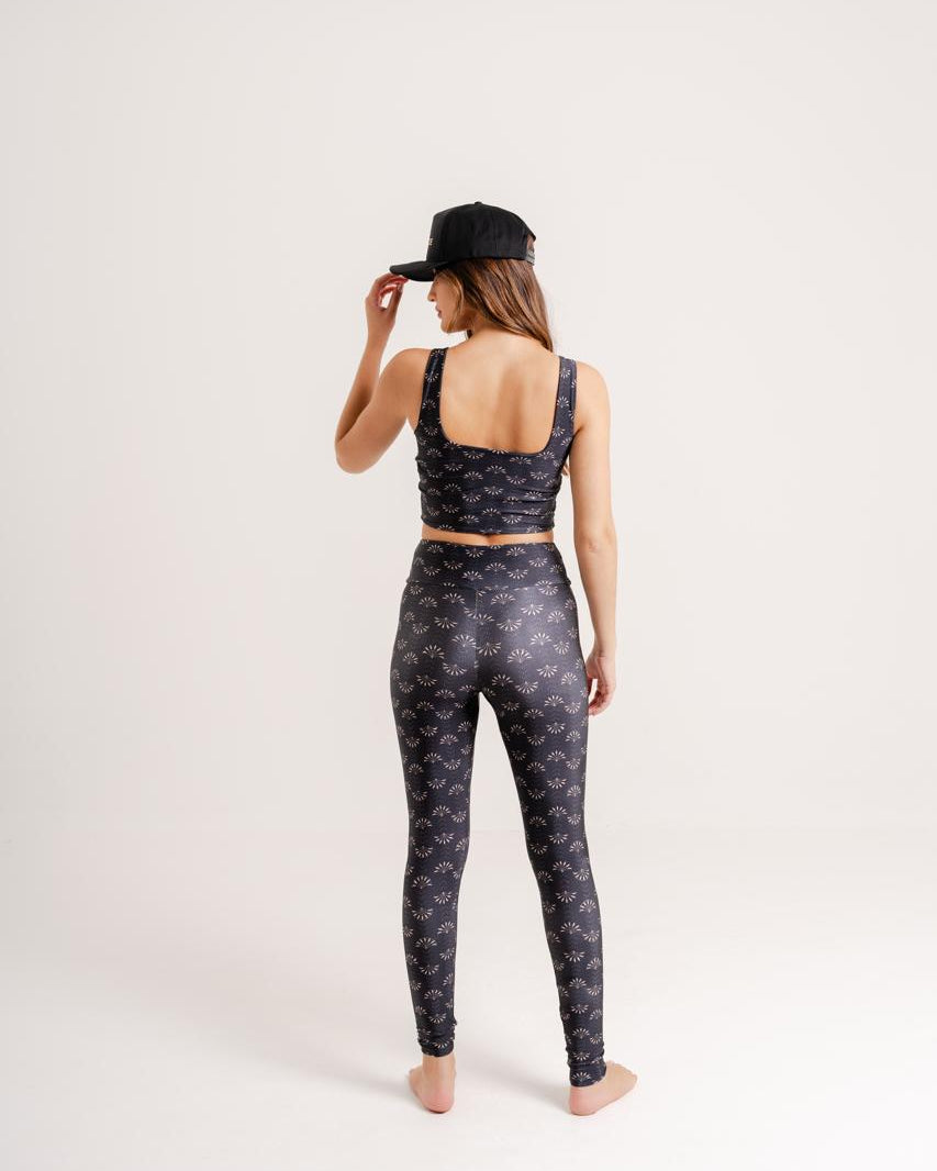 Legging Estampa Dahlia modelo Skin by BEE GRACIE - CALÇAS Bee Gracie moda fitness feminina