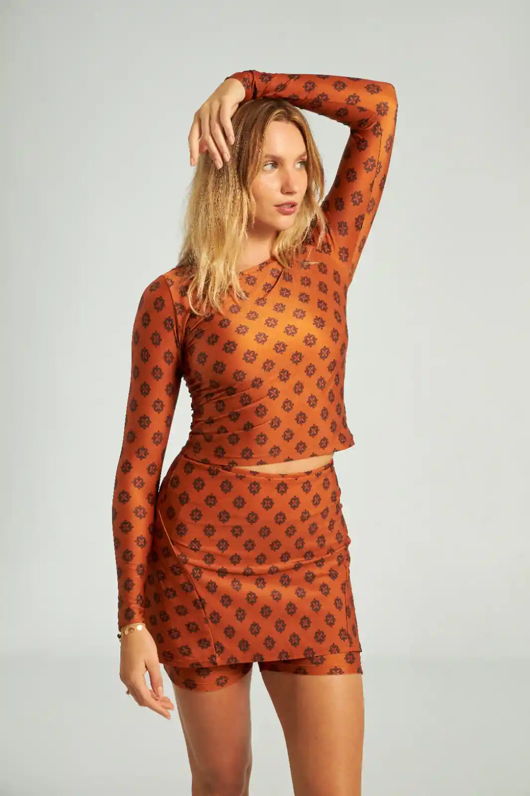 Blusa Manga Longa Beehive by BEE GRACIE - BLUSAS