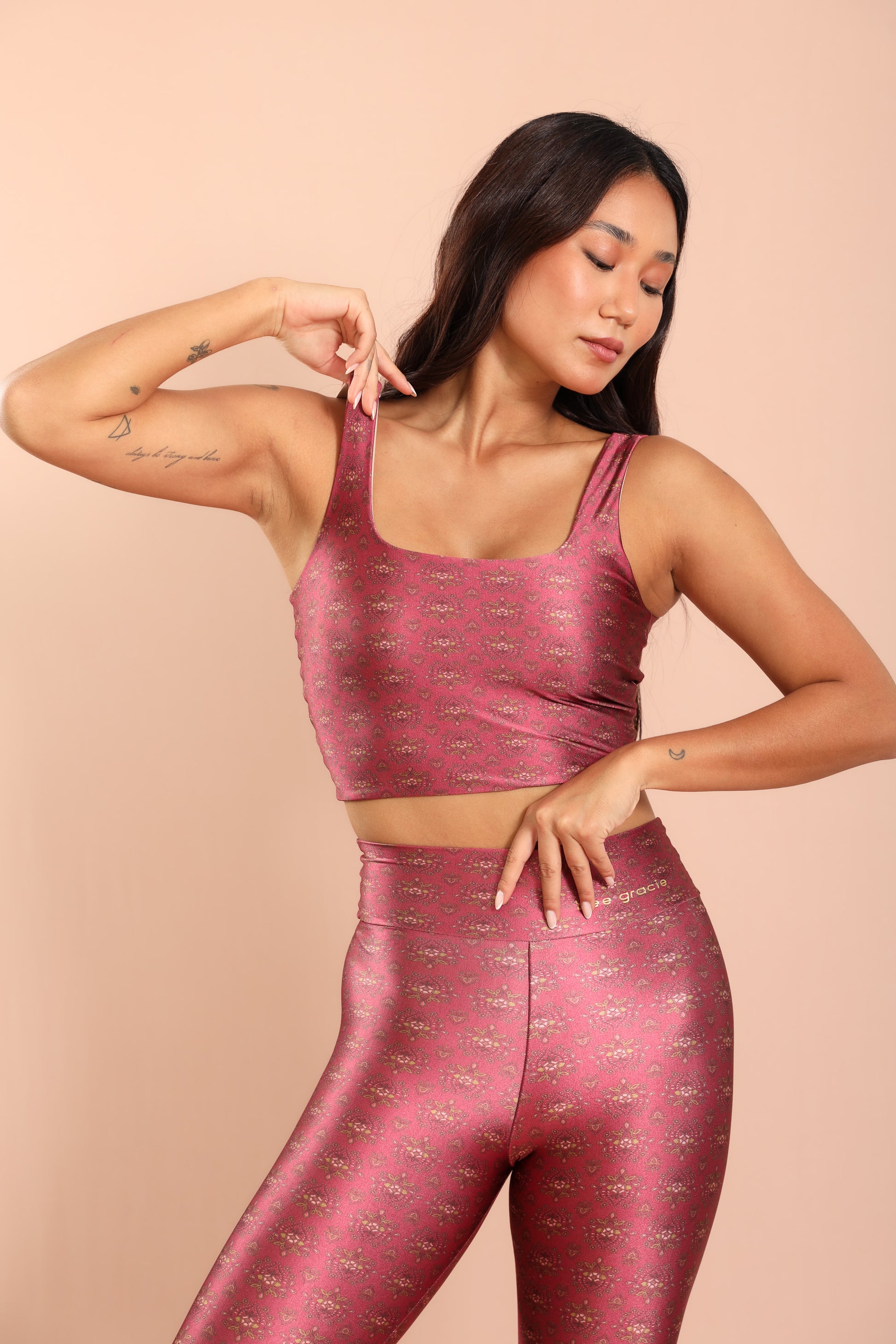 Top Cropped Estampa Flor de Lis