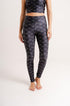 Legging Estampa Dahlia modelo High Waist by BEE GRACIE - CALÇAS Bee Gracie moda fitness feminina