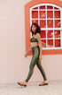 Legging Estampa Green Lotus modelo Skin Bee Gracie moda fitness feminina