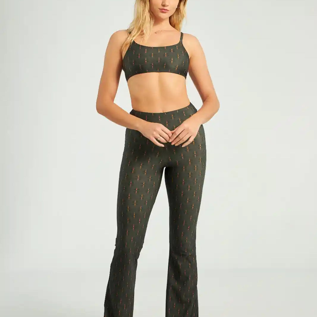Flare Teddy Bear Verde by BEE GRACIE - CALÇAS Bee Gracie moda fitness feminina