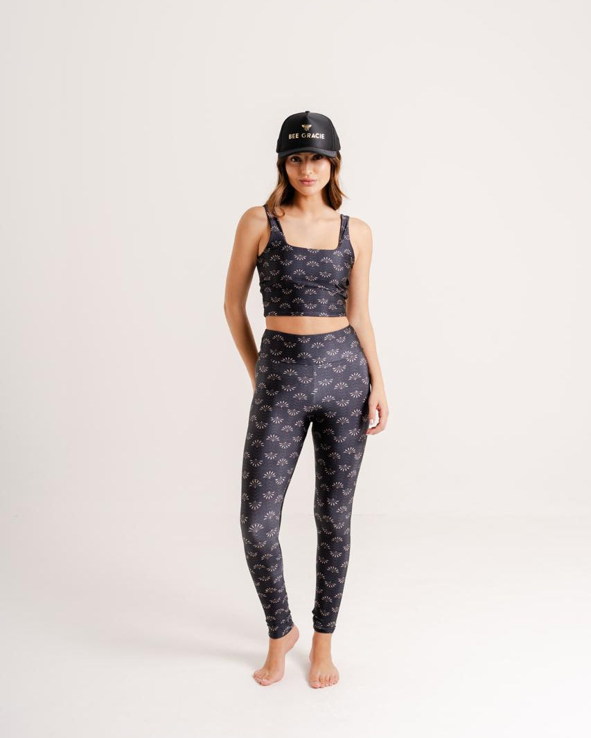 Legging Estampa Dahlia modelo Skin by BEE GRACIE - CALÇAS Bee Gracie moda fitness feminina