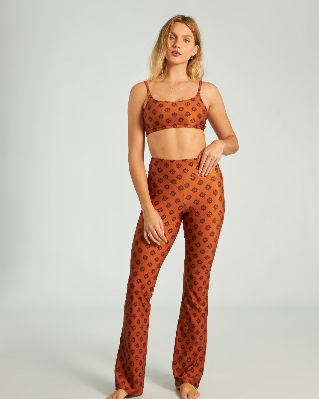 Flare Beehive by BEE GRACIE - CALÇAS Bee Gracie moda fitness feminina