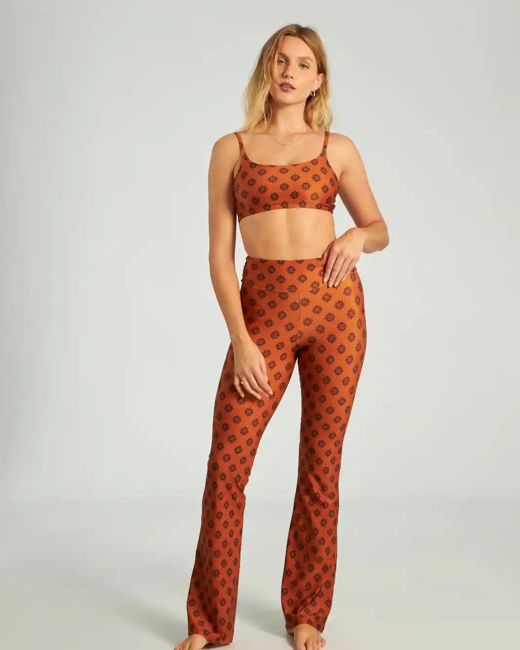 Flare Beehive by BEE GRACIE - CALÇAS Bee Gracie moda fitness feminina